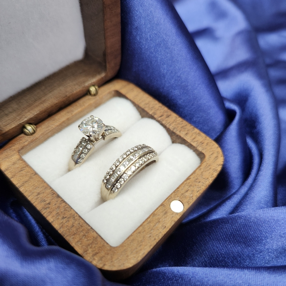 Size 8 14k White Gold Moissanite & Diamond Wedding & Engagement Ring Set